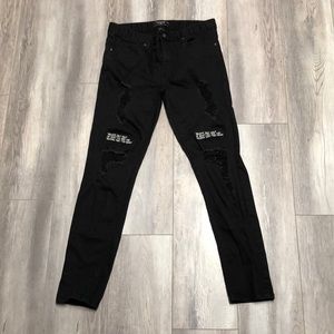 Forever 21 Black distressed Jeans w/ Quote 33/30
